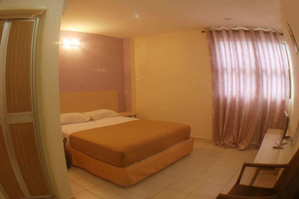 Sri Indar Hotel 2*
