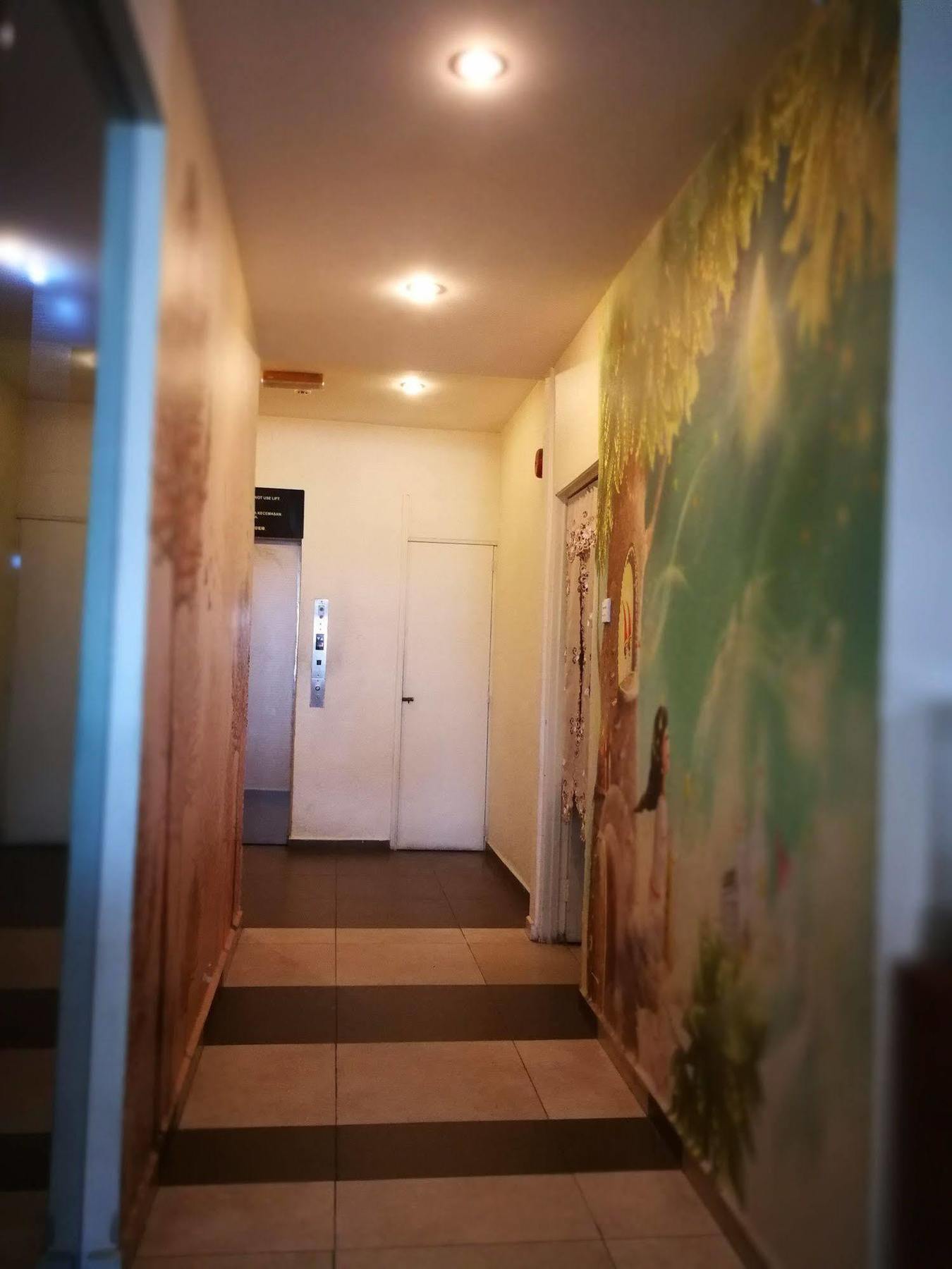 Sri Indar Hotel 2*